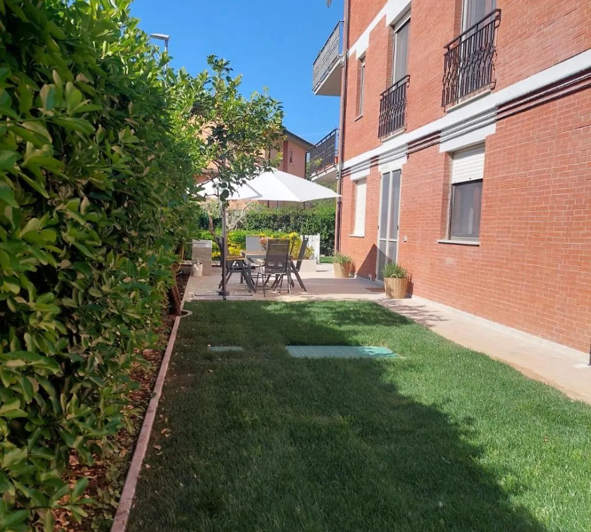 Casa Del Sole Apartments Con Giardino Marina Di Pisa 0*,  Italy