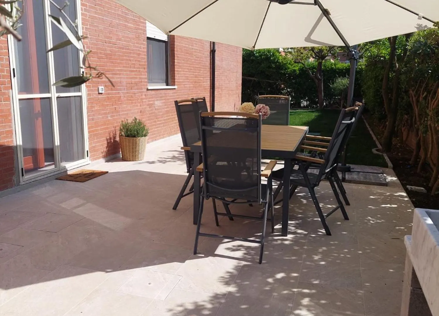 Casa Del Sole Apartments Con Giardino  마리나디피사