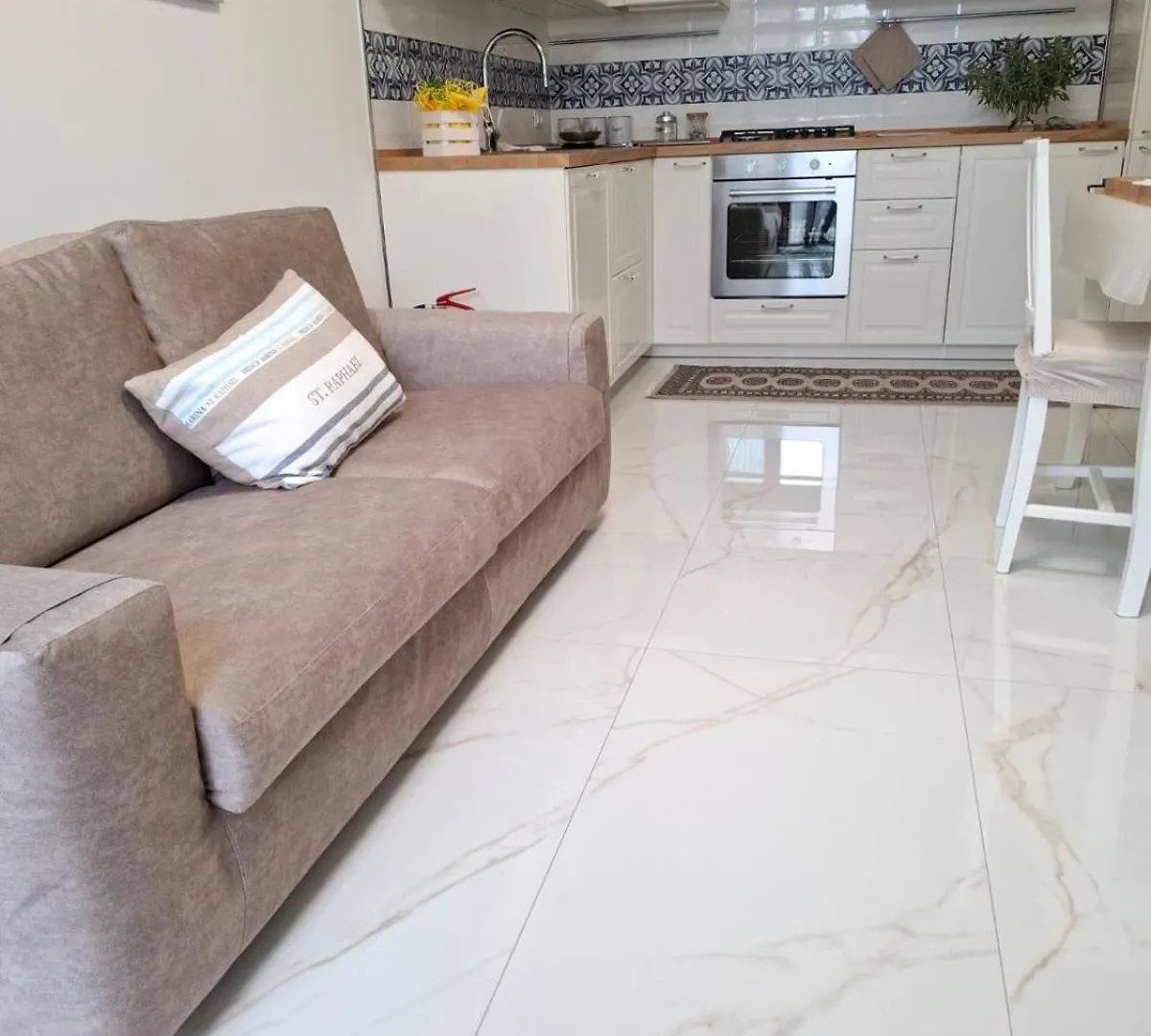 Casa Del Sole Apartments With Garden 마리나디피사